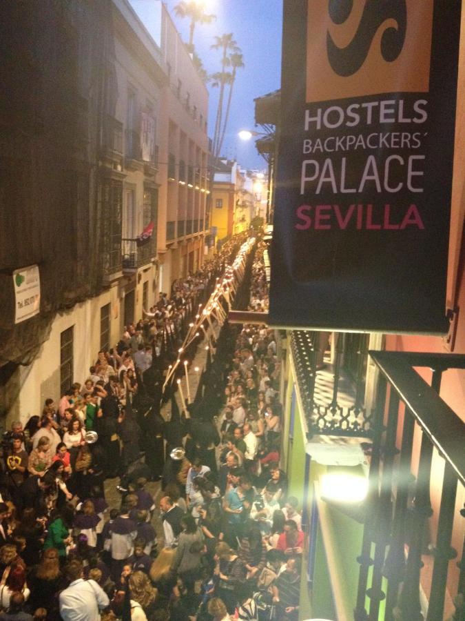 Joy Plaza De Armas Vandrarhem Sevilla Exteriör bild