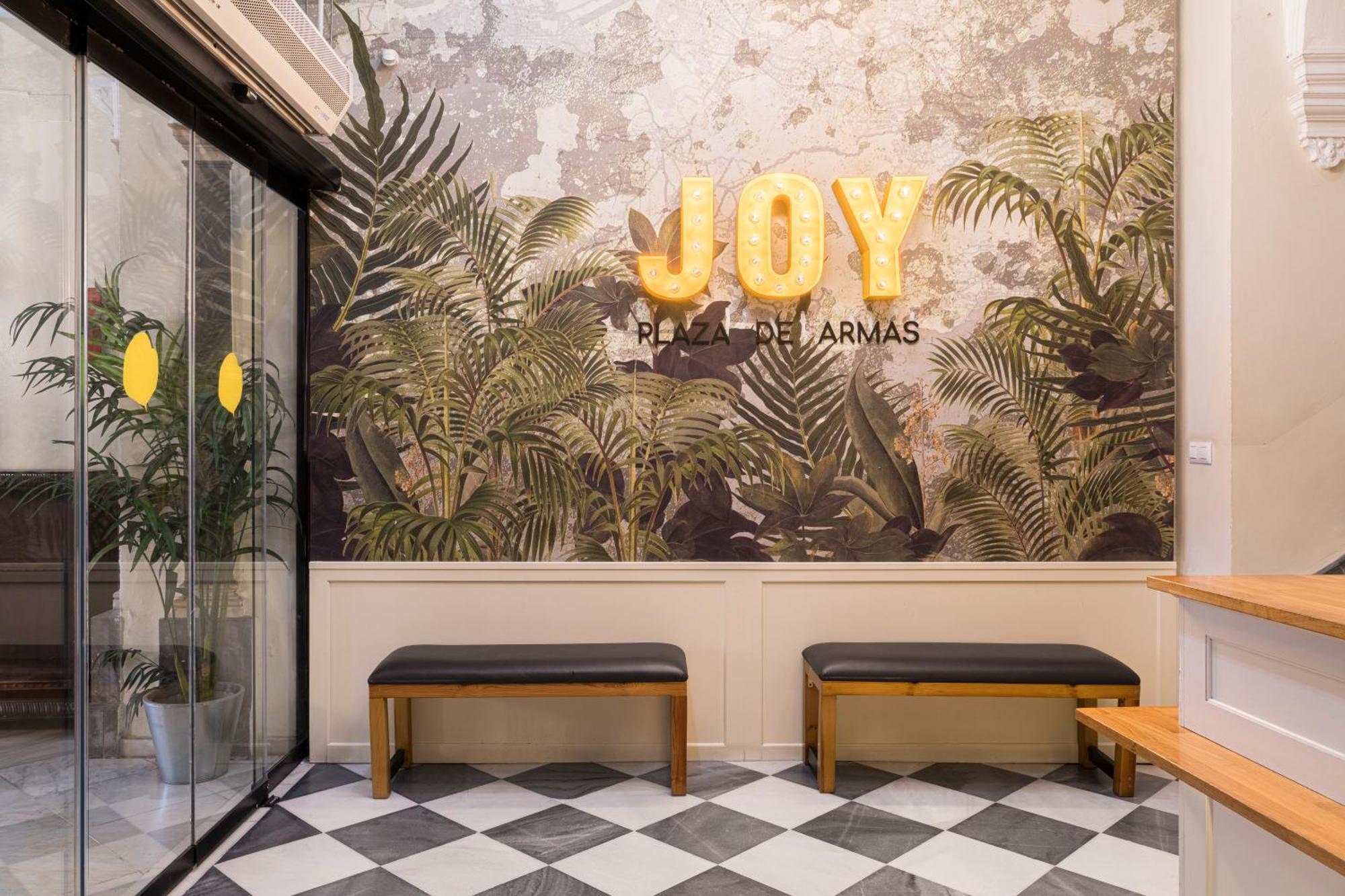 Joy Plaza De Armas Vandrarhem Sevilla Exteriör bild