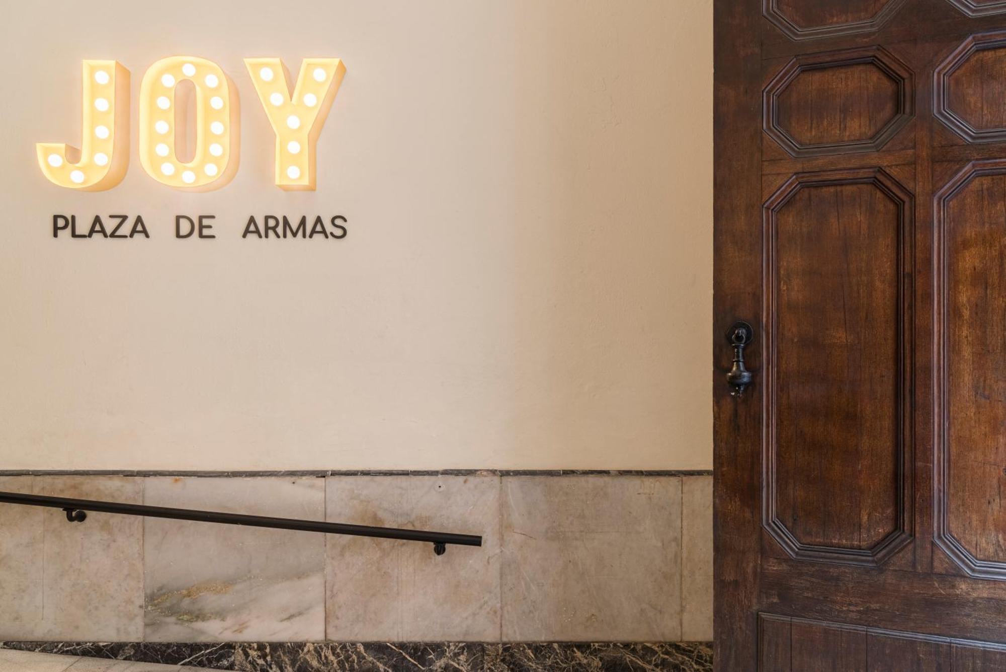 Joy Plaza De Armas Vandrarhem Sevilla Exteriör bild